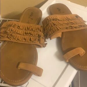 Fringe sandals 